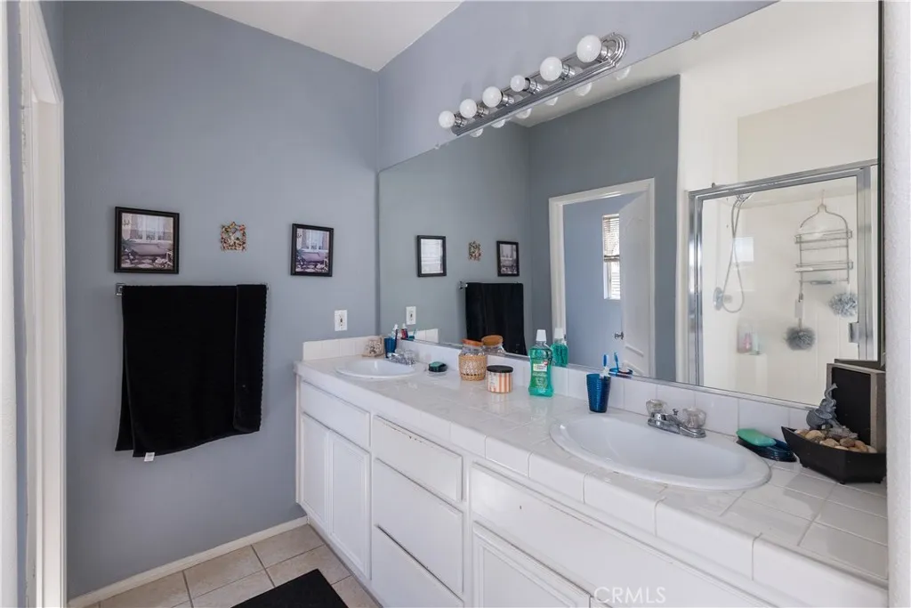 945 Newport Drive, San Jacinto, California 92583 home-pic-29